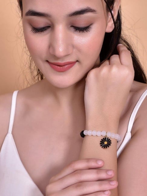 VOJ Black White Beads White Flower Elastic Bracelet for Women