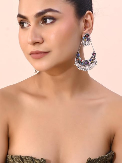 Awesome everyday outlet silver floral earrings