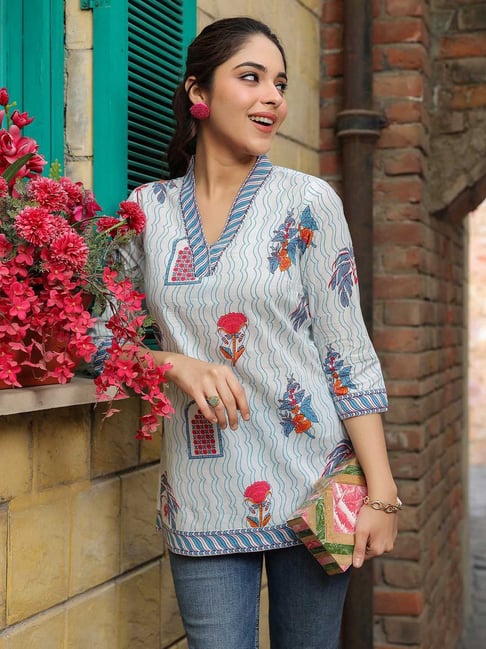 Long Latest Kurti Design With Jeans Front Cut Long Kurti Design