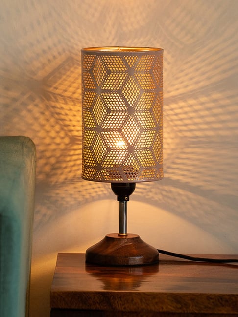 ExclusiveLane 'Isometric Cubes' Brown Mango Wood Hand-Etched Decorative Table Lamp-picture-23