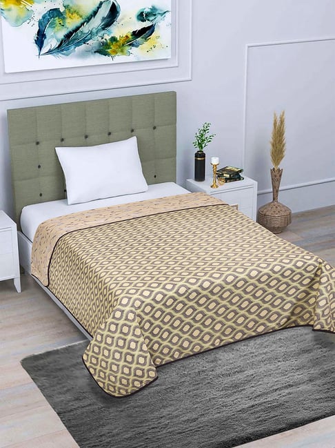 Romee Multi Cotton Geometric Blankets Quilts and Dohars at Best