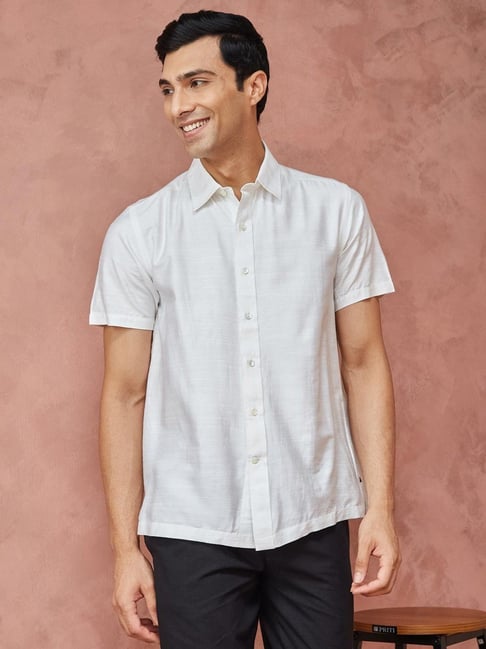 Fabindia White Straight Fit Shirt-picture-39