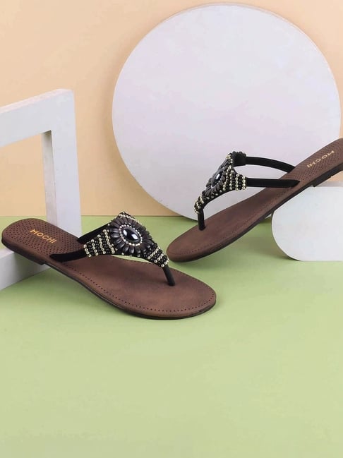 Mochi Women's Black Thong Sandals
