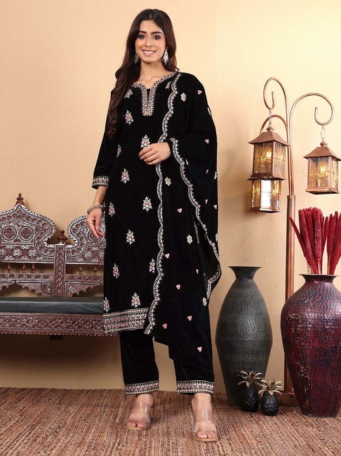 Varanga Black Winter Floral Embroidered Velvet Kurta With Trousers & Dupatta