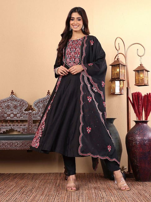 Varanga Black Cotton Embroidered Kurta & Pant Set With Dupatta-image-4