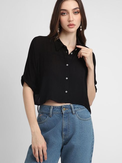 Forever 21 Black Regular Fit Crop Shirt