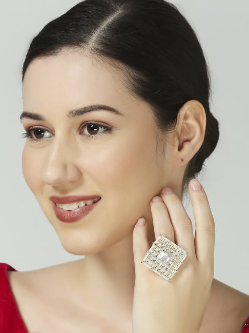 Buy OOMPH Gold Kundan Square Shape Adjustable Ring Online At Best