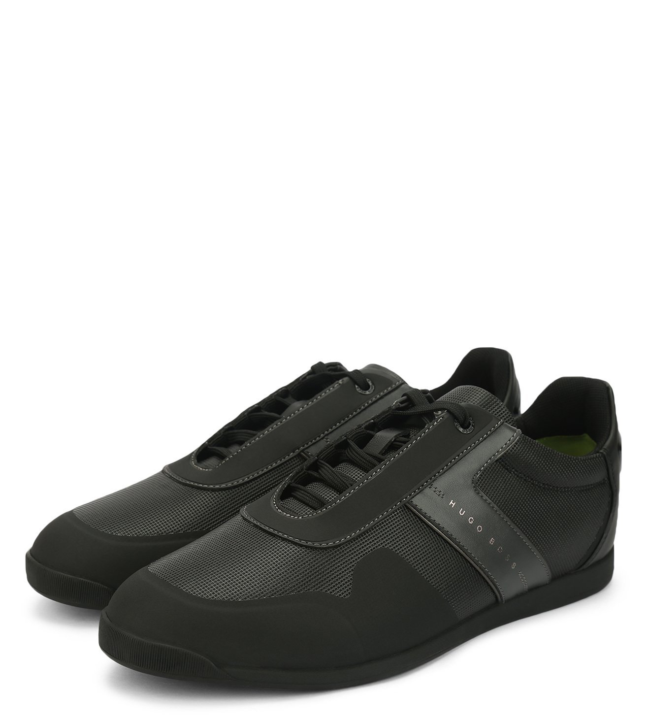 black athleisure shoes