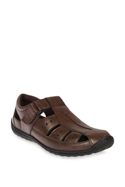Min 50% off Extra 20% off on Men's Footwear