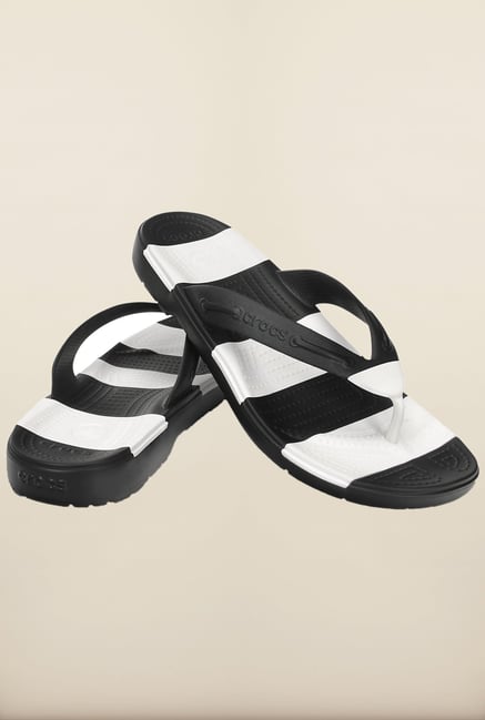 crocs beach line flip flop
