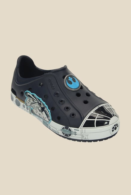 crocs casual shoes