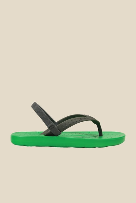 crocs hawai chappal