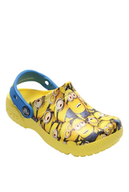 crocs minions clog