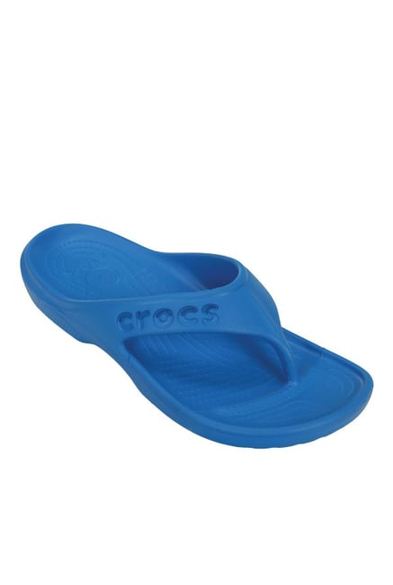 crocs baya flip flops mens