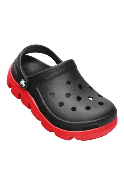 red black crocs