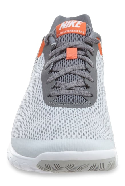 tatacliq nike shoes