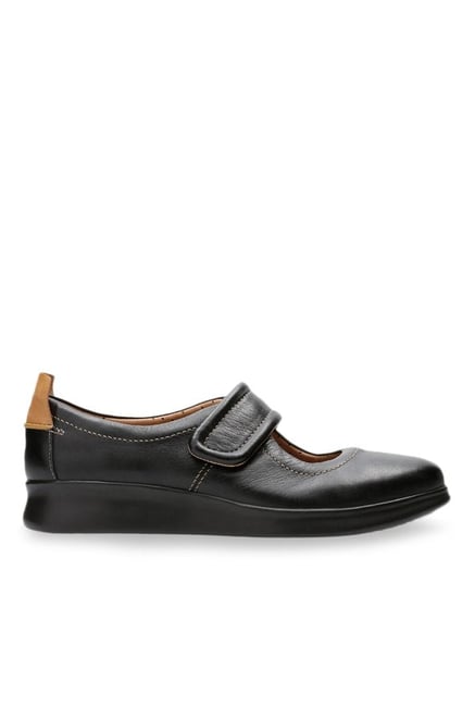 clarks mary jane shoes black