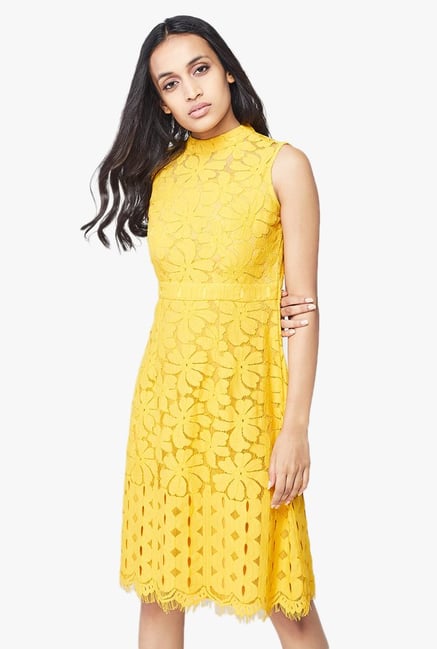 Yellow Knee Length Lace Dress