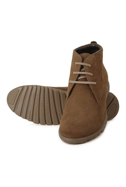 red chief chukka boots