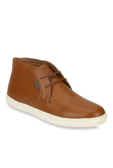 Red tape chukka on sale boots in tan leather