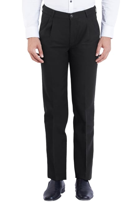 Buy Men Cream Classic Fit Check Pleated Formal Trousers Online - 766068 |  Louis Philippe