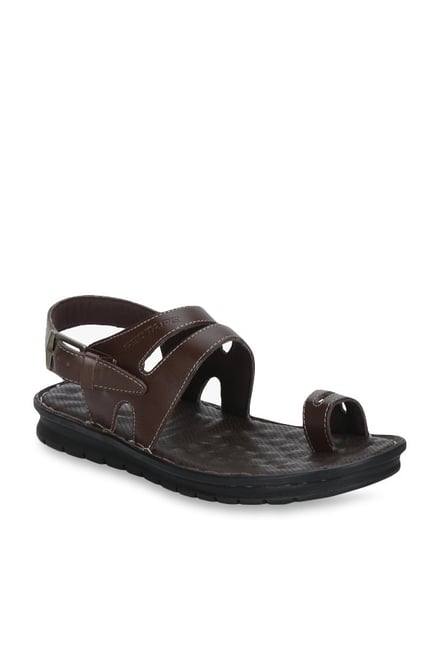 Red tape discount sandals tata cliq