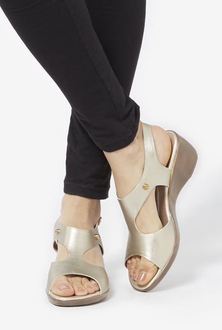 westside footwear for ladies