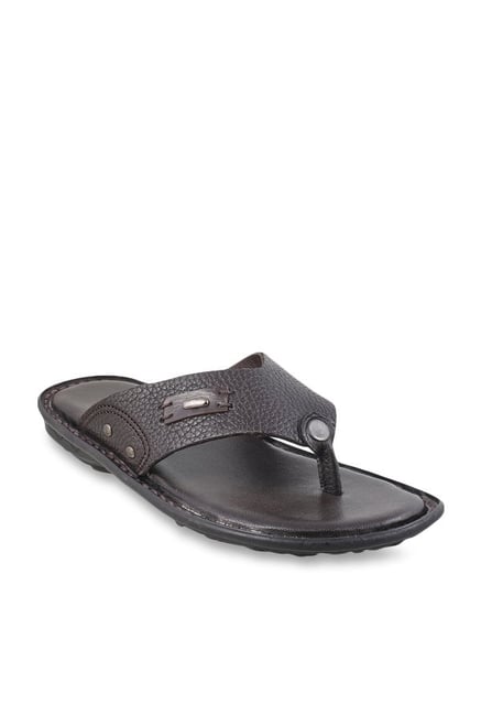 Mochi dark cheap brown thong sandals