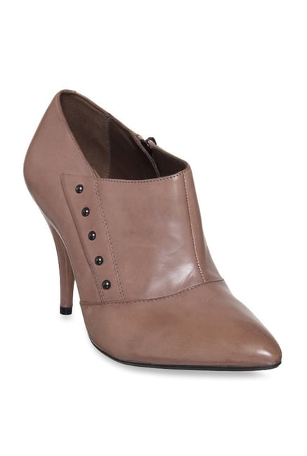 clarks pumps price