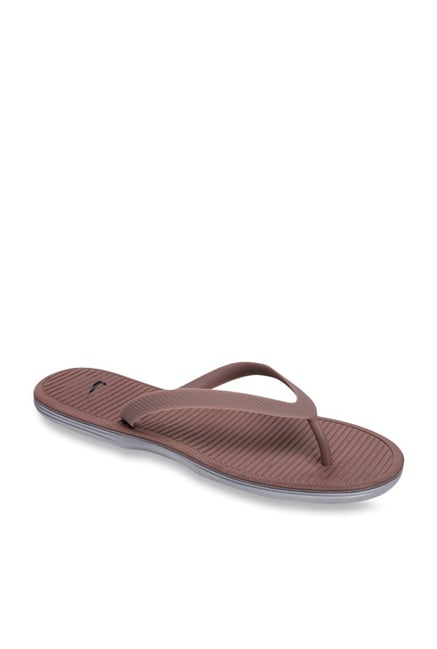 nike soft sole flip flops