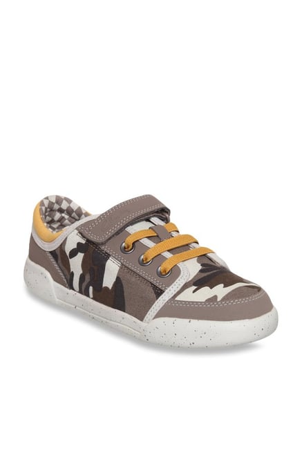 clarks sneakers kids brown