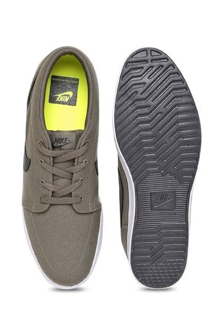 nike voleio