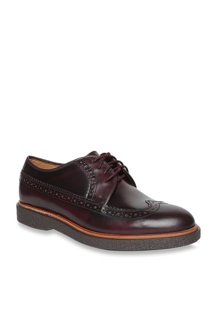 clarks maroon shoes