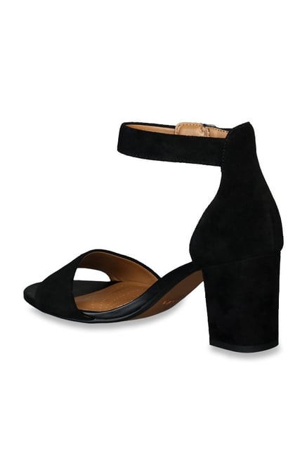 clarks deva sandals black