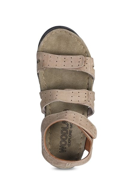 tata cliq woodland sandals