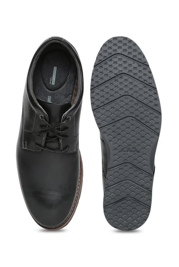 clarks folcroft plain