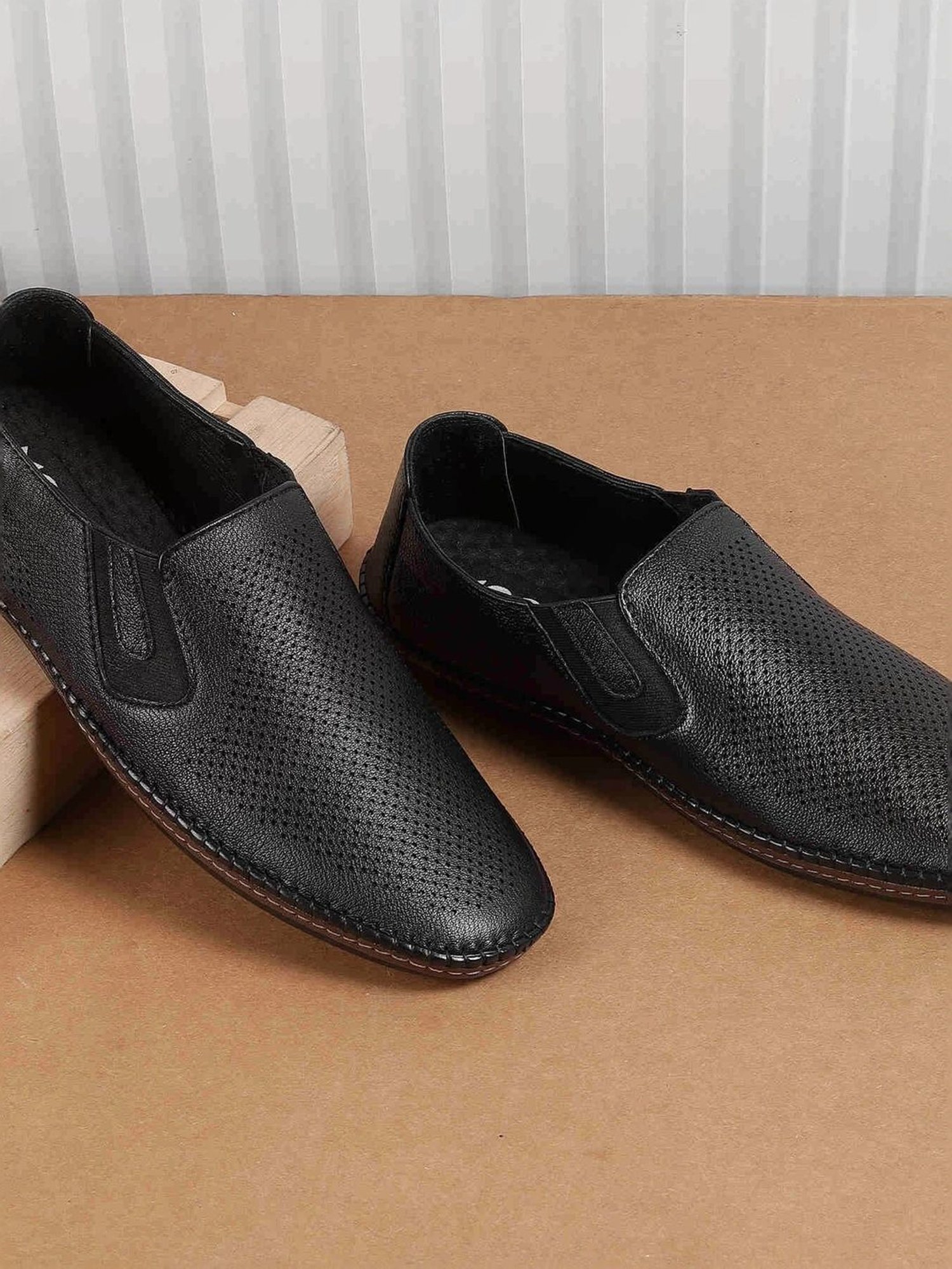 MP000000023802282_1348Wx2000H_