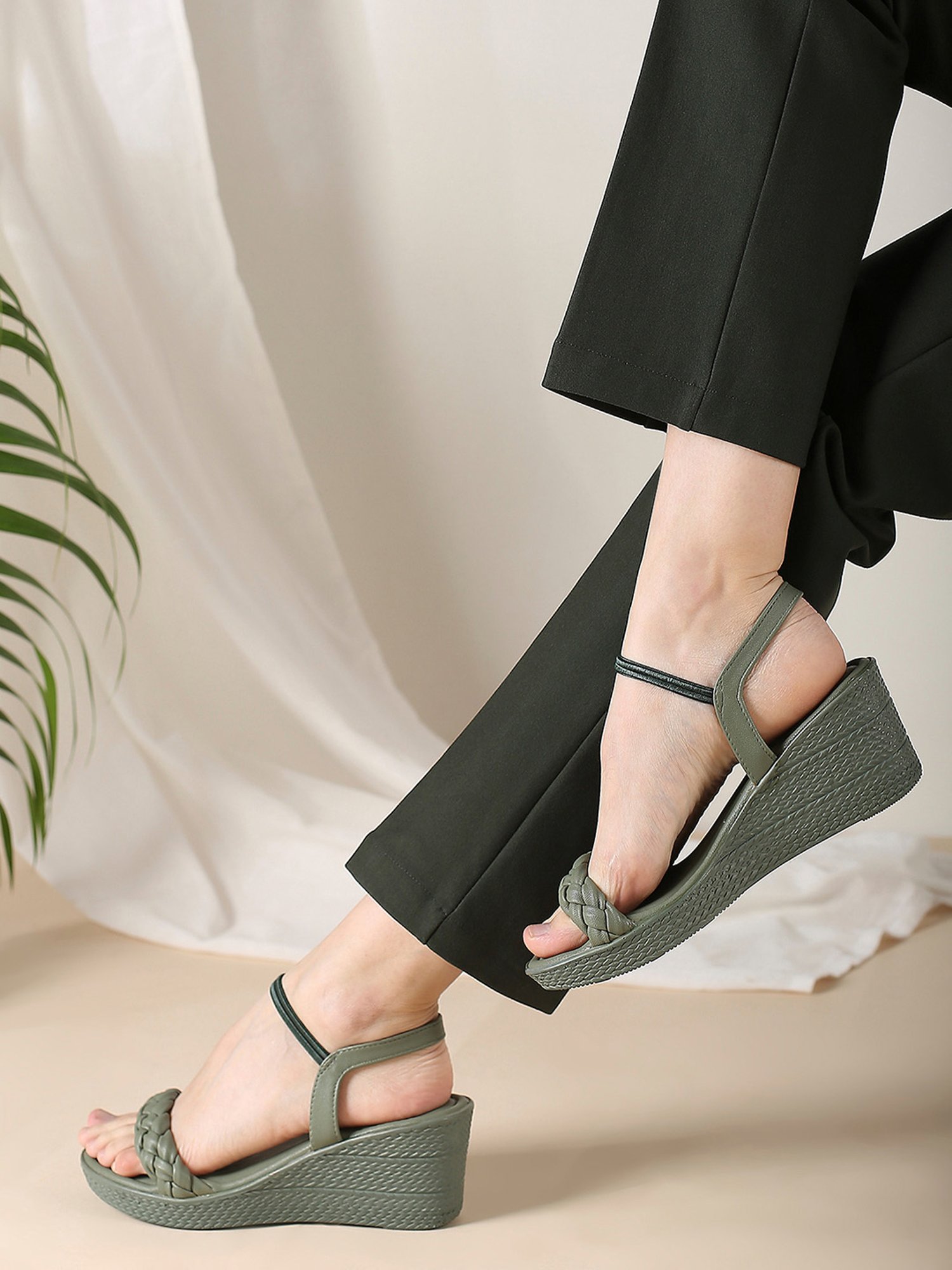 G.V.G.V. WIDE ANKLE STRAP SANDALS グリーン G.V.G.V. WIDE ANKLE STRAP SANDALS グリーン