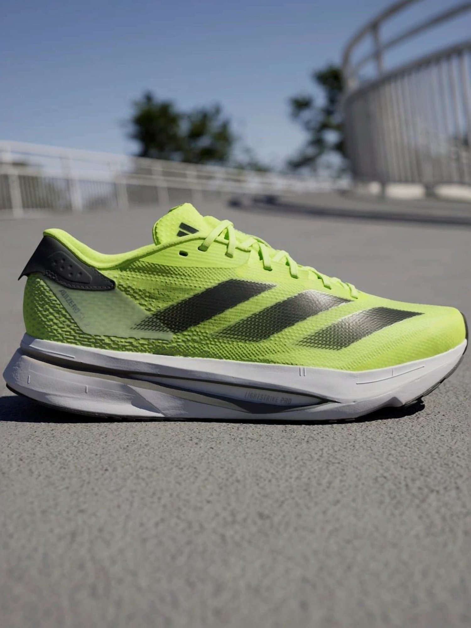 MP000000024186184_1348Wx2000H_