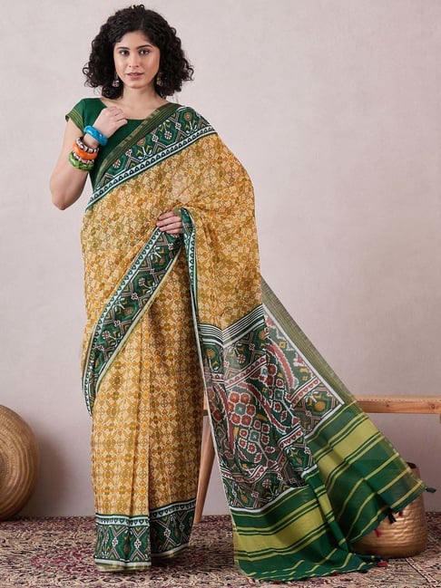 Vaamsi Beige Geometric Print Saree With Unstitched Blouse-picture-24