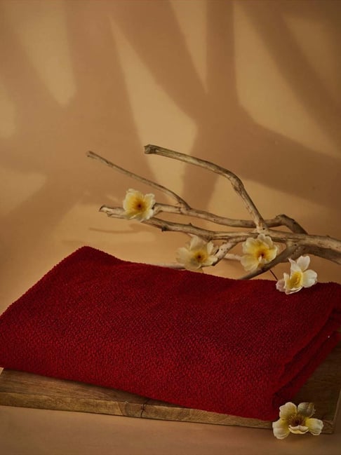 Fabindia Home Standalone Red Cotton 570 GSM Woven Face Towel - Set of 2-image-4