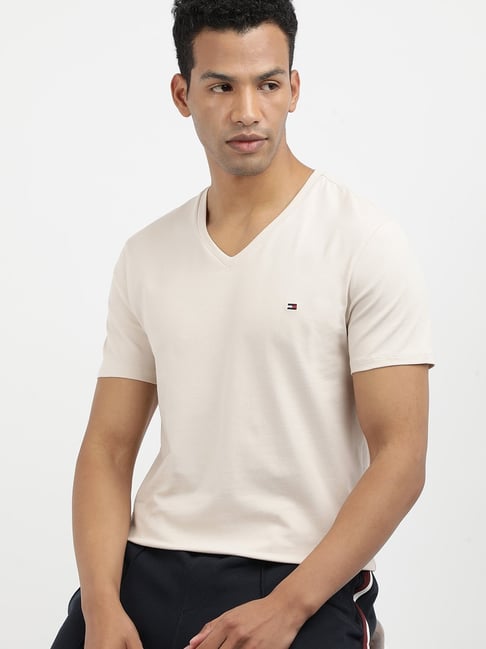 Tommy Hilfiger Cashmere Creme Cotton Slim Fit Solid T-Shirt
