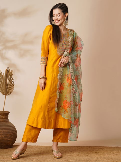 Globus Yellow Silk Regular Fit Kurta With Pants & Dupatta