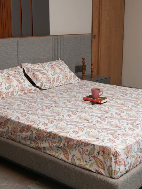 Urban Space Pink Cotton 200 TC Iris King Fitted Bedsheet with 2 Pillow Covers-picture-13