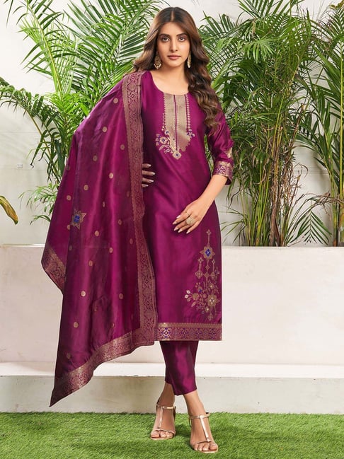 Skylee Maroon Woven Pattern Kurta Pant Set With Dupatta