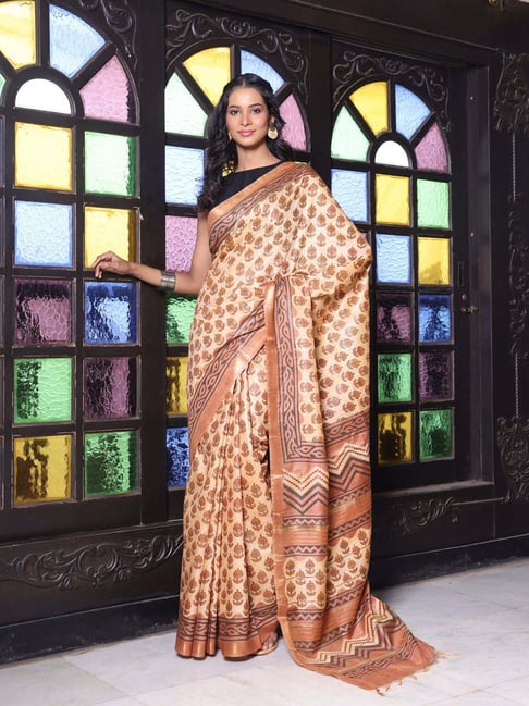 CHARUKRITI Beige Printed Saree With Unstitched Blouse-picture-32
