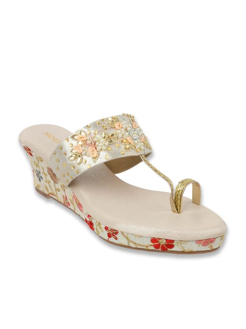 Mochi Women's Gold Toe Ring Wedges