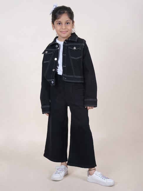 Kiddopanti Girls White Black Solid Full Sleeves T-Shirt, Jeans with Jacket