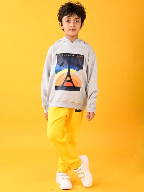 Anthrilo Boys Grey Yellow Printed Full Sleeves Hoodie with Joggers
