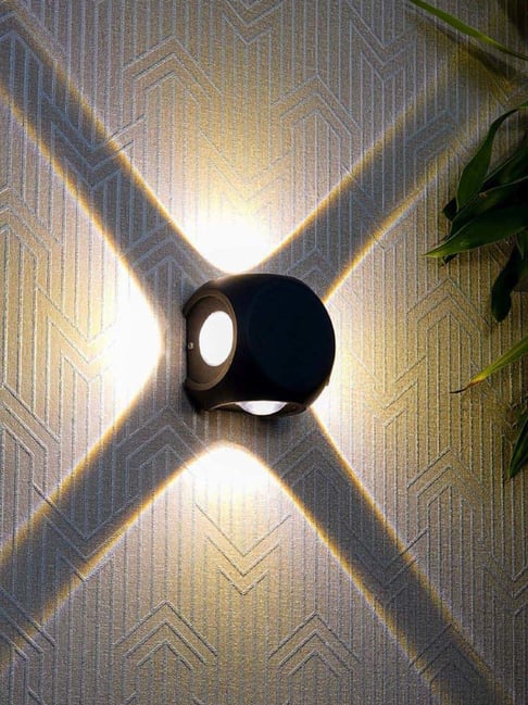 Kapoor Lamp Shades Aluminium Vista Grey 4-Way Outdoor Led Wall Light